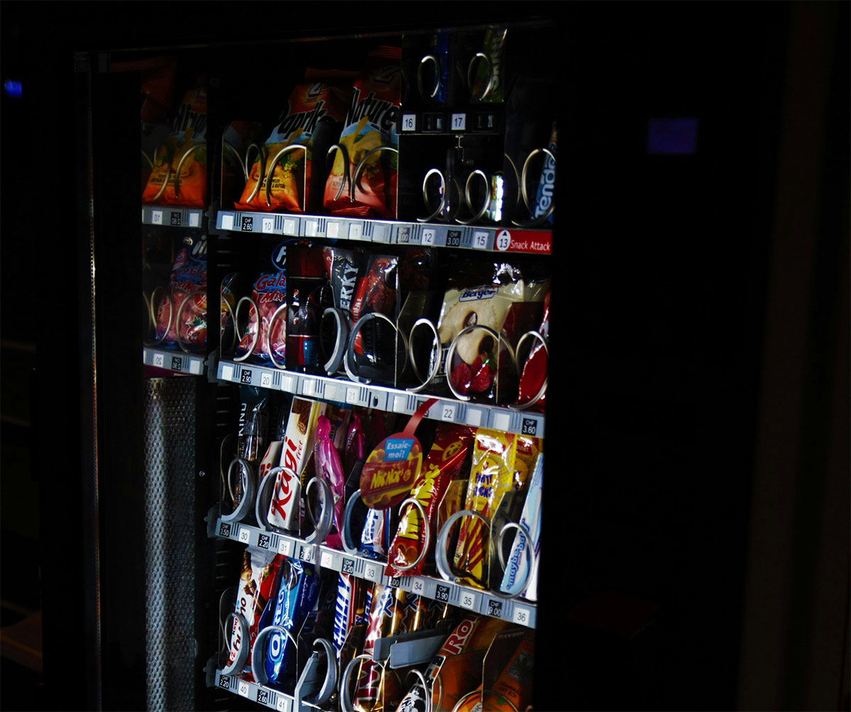 Vending machine - should you buy or lease